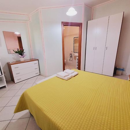 B&B Il Girasole Sant'Anna Arresi Bagian luar foto