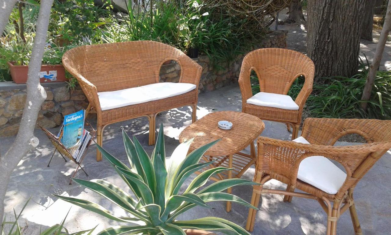 B&B Il Girasole Sant'Anna Arresi Bagian luar foto