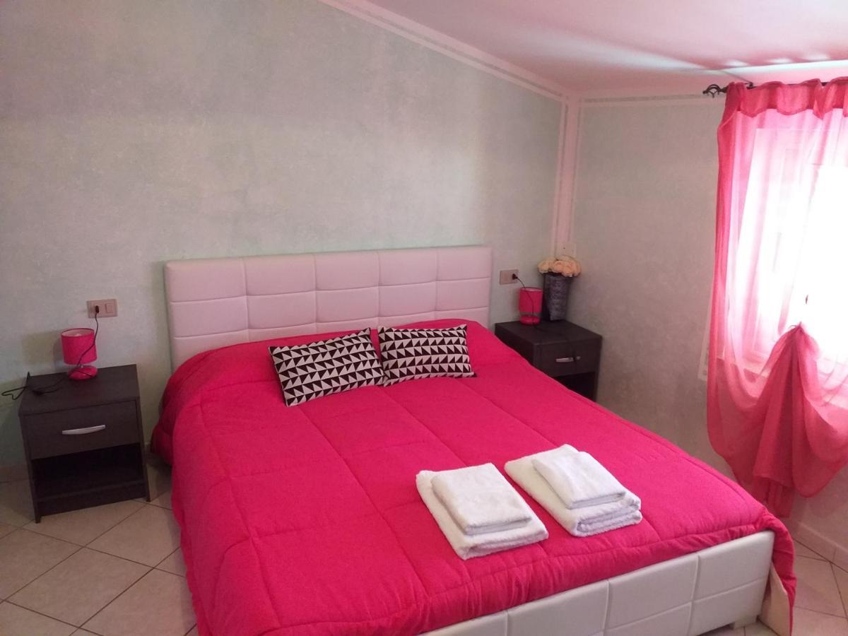 B&B Il Girasole Sant'Anna Arresi Bagian luar foto