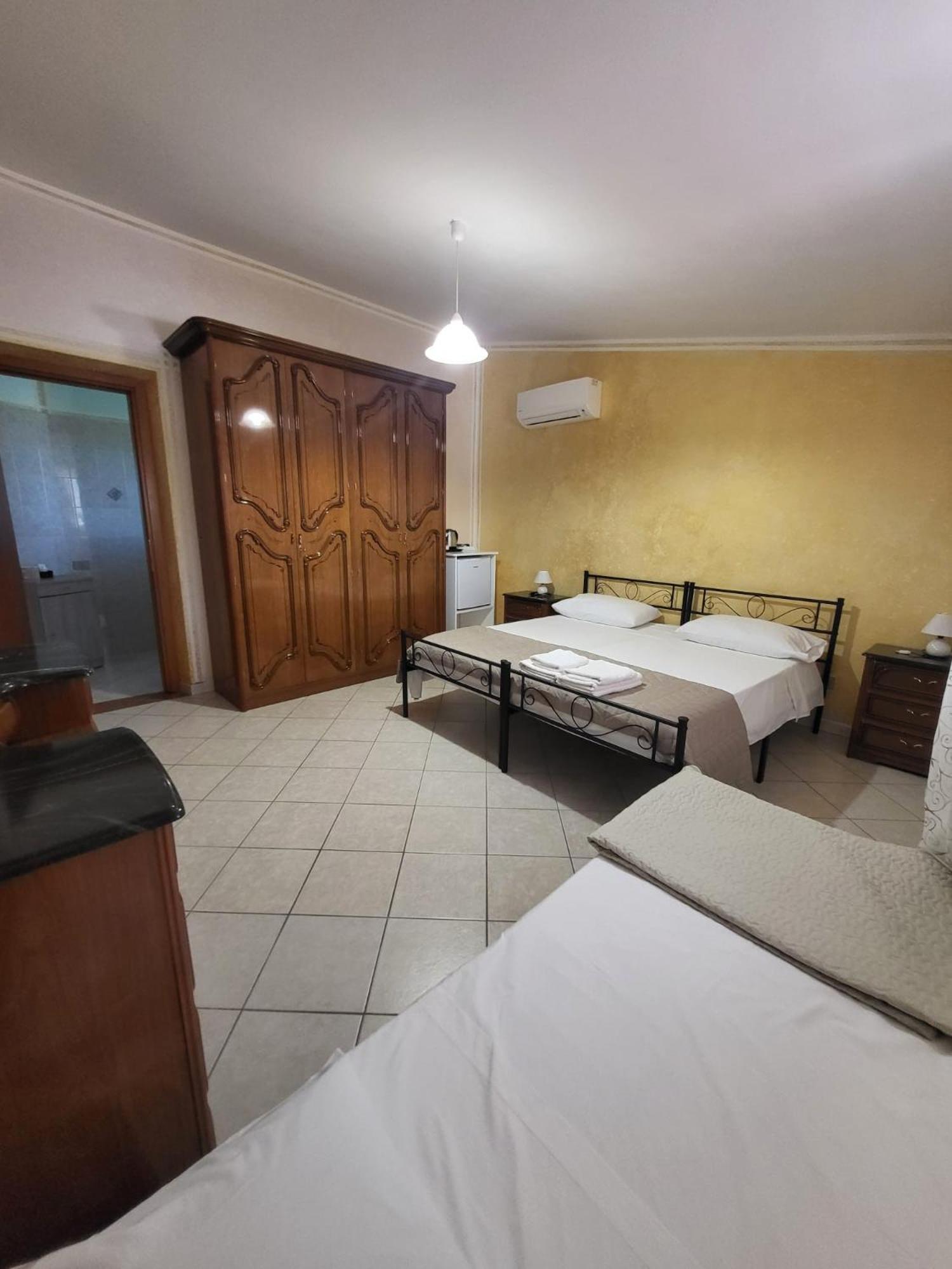 B&B Il Girasole Sant'Anna Arresi Bagian luar foto