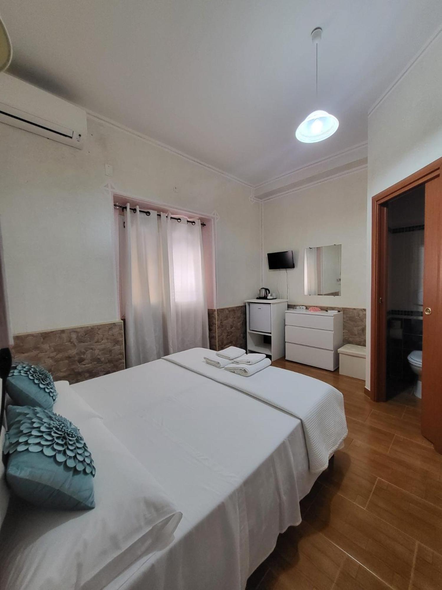 B&B Il Girasole Sant'Anna Arresi Bagian luar foto
