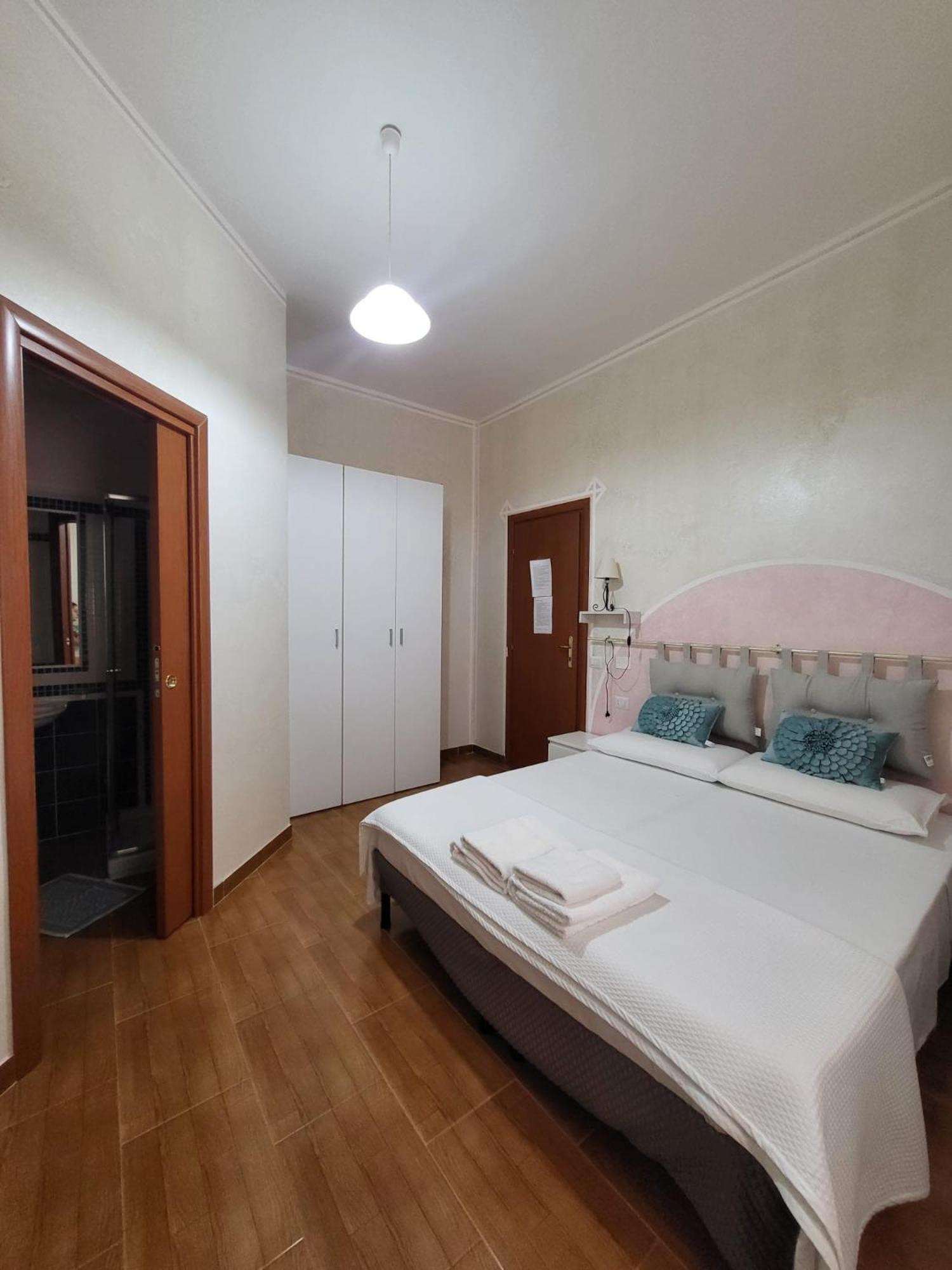 B&B Il Girasole Sant'Anna Arresi Bagian luar foto